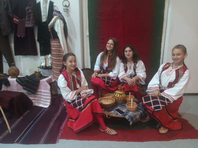 Eтно саем  и летен саем на книгата во Крушево