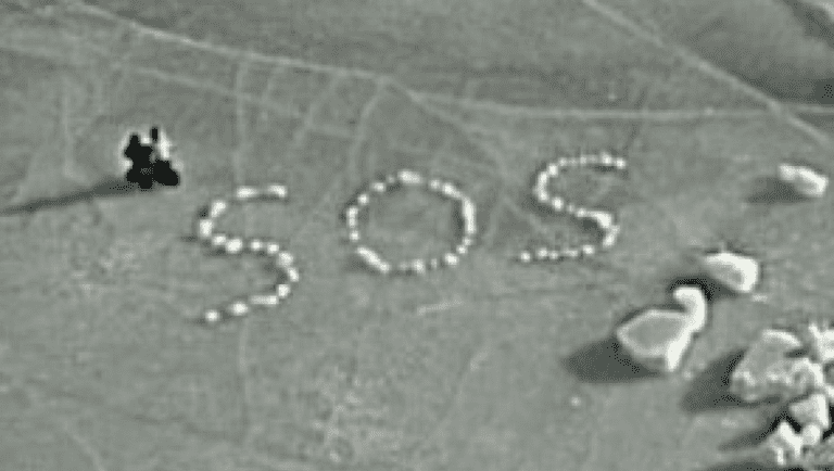 Германски туристи спасени од скршена санта мраз со помош на „SOS“ натпис