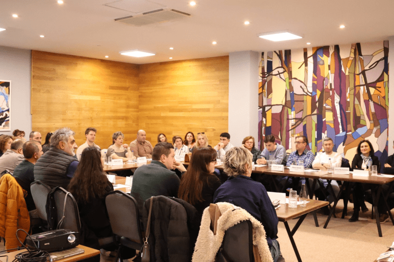 НОВИ ПЕРСПЕКТИВИ ЗА ТУРИЗМОТ ВО КРУШЕВО: Зајакнување на партнерството меѓу јавниот и приватниот сектор